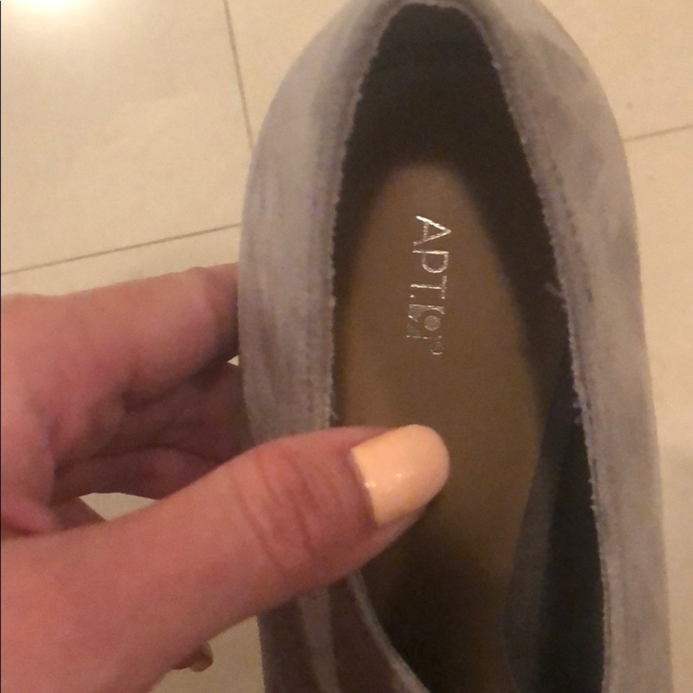 Gray Boots - Picture 5 of 6